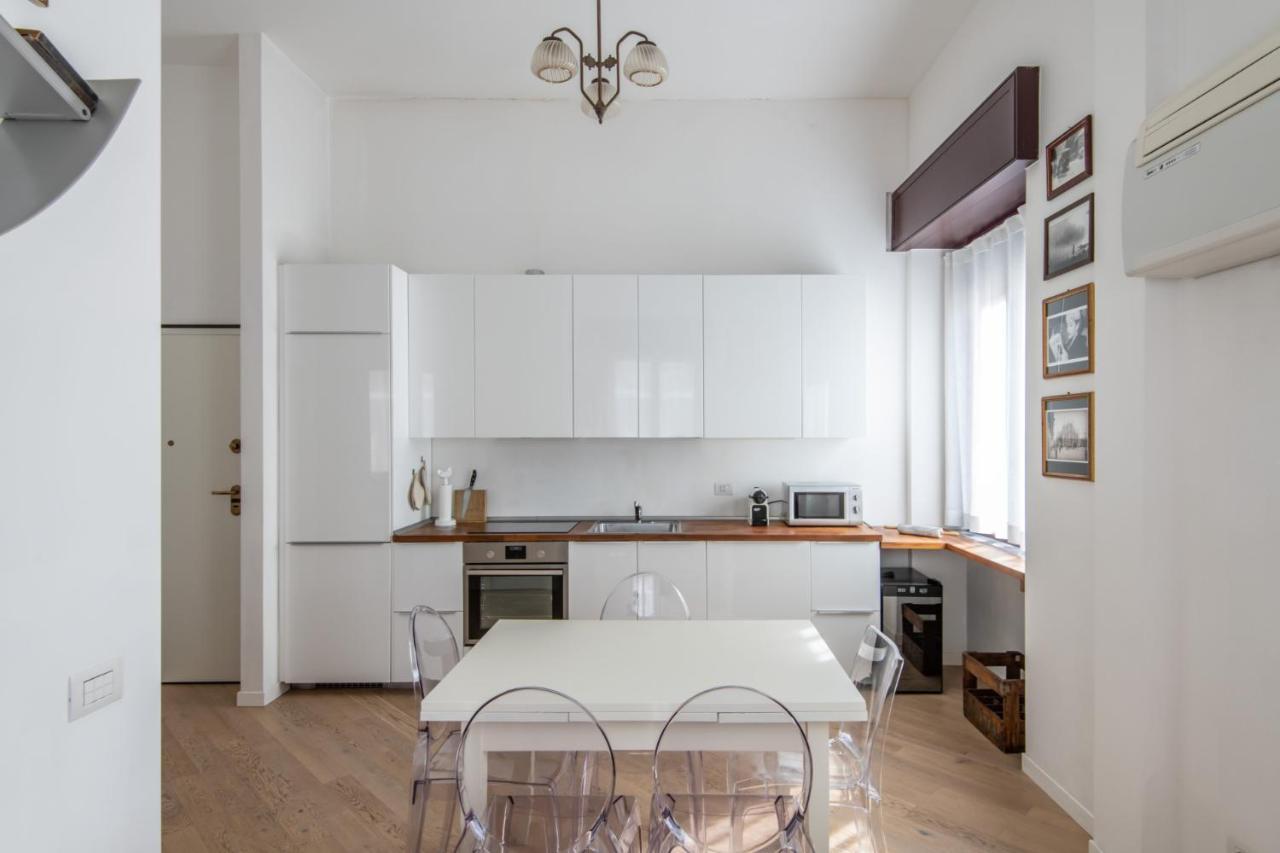 Easylife - Coccole E Comfort - Bilocale Caldo Ed Accogliente A Due Passi Dai Navigli E Metro Verde 밀라노 외부 사진